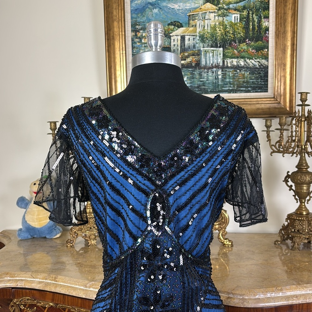 Women,formal stretch all over sequins fitted special Occasion Evening dress - Picture 4 of 4